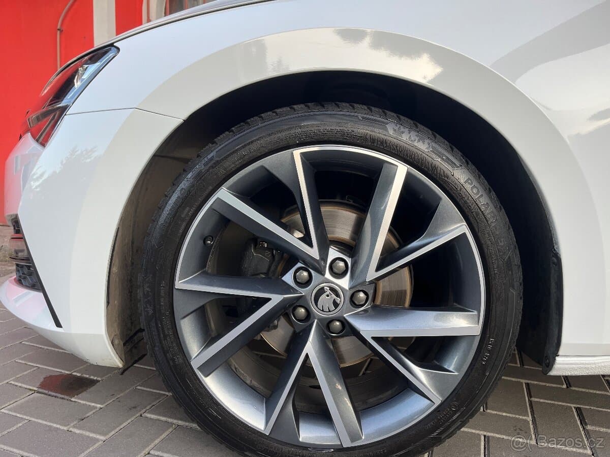 2022 Škoda SUPERB - 13