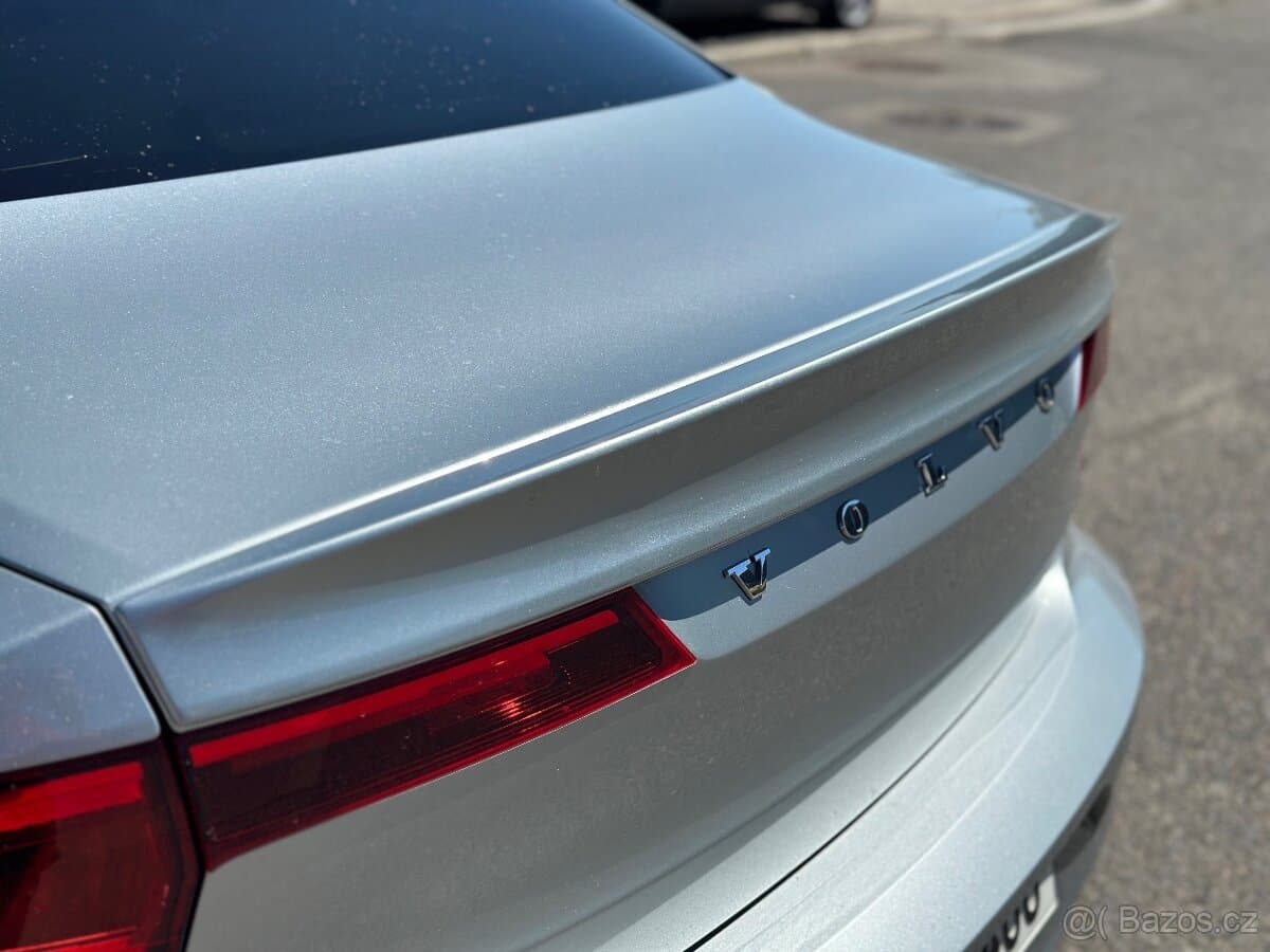 2017 Volvo S90 - 13