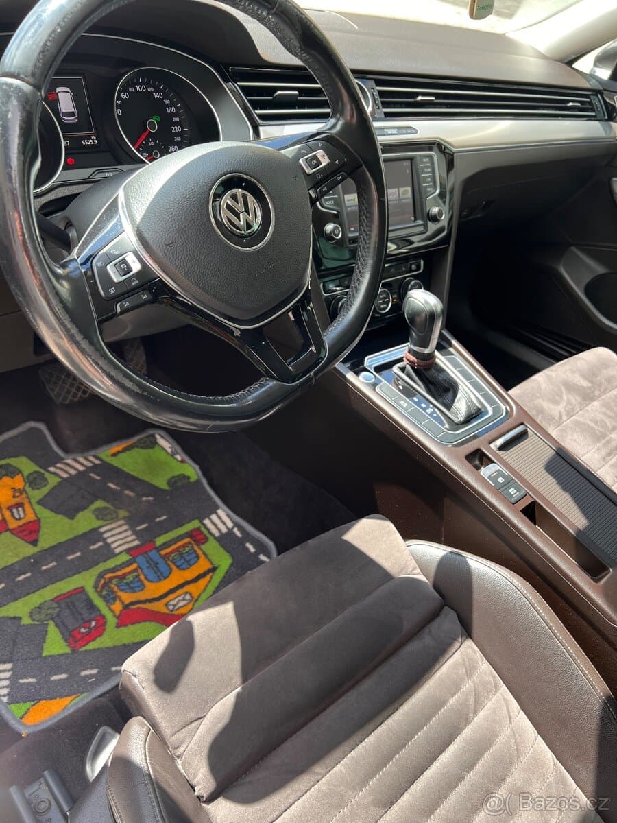 2015 Volkswagen PASSAT - 13