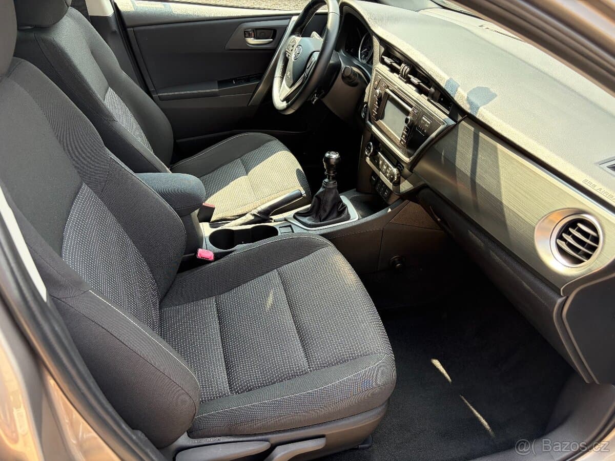 2014 Toyota AURIS - 13