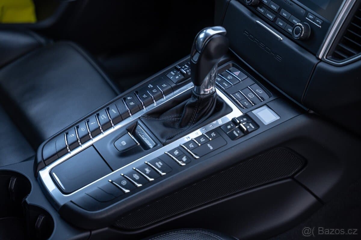 2018 Porsche MACAN - 13