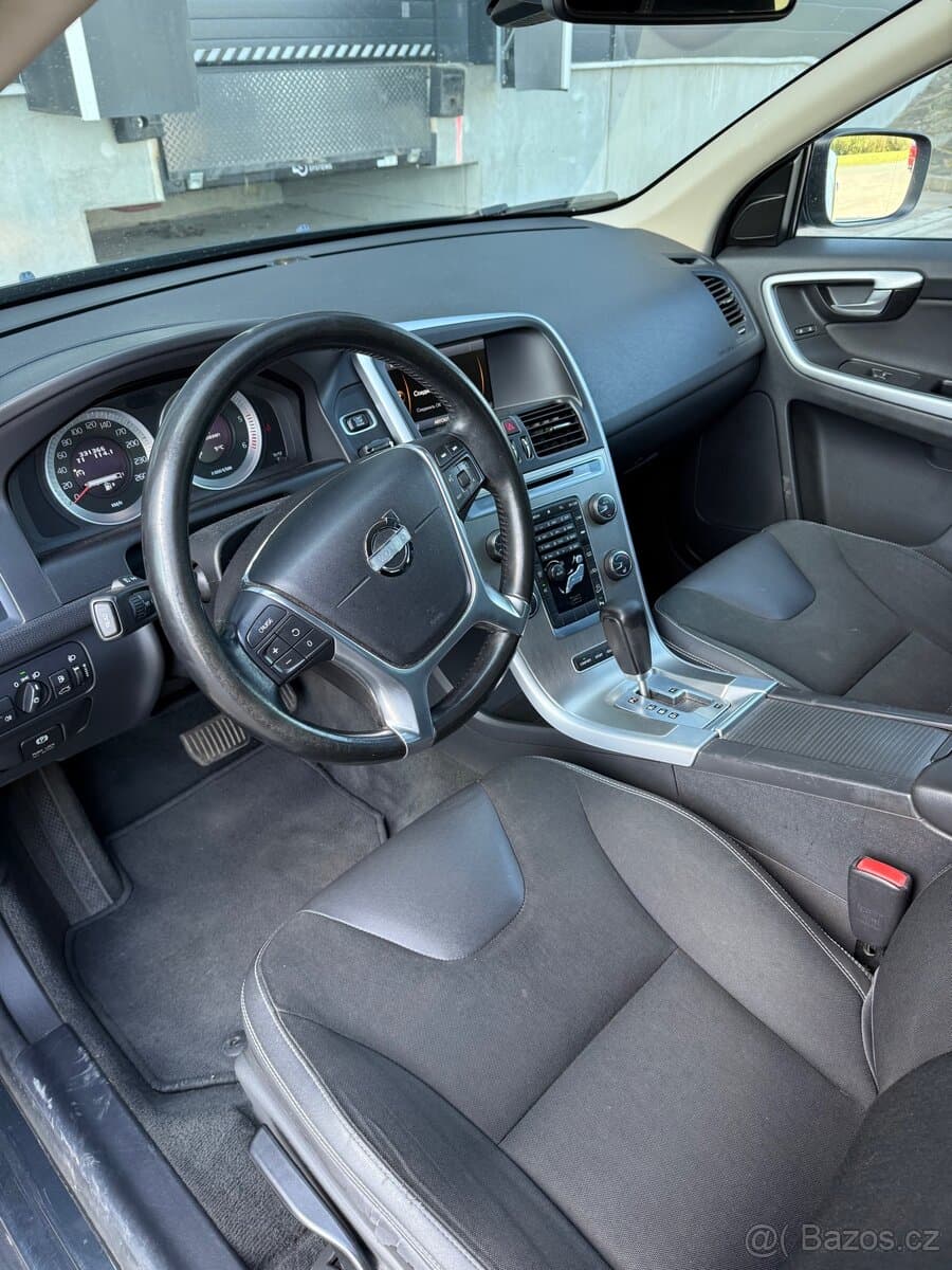 2011 Volvo XC60 - 13