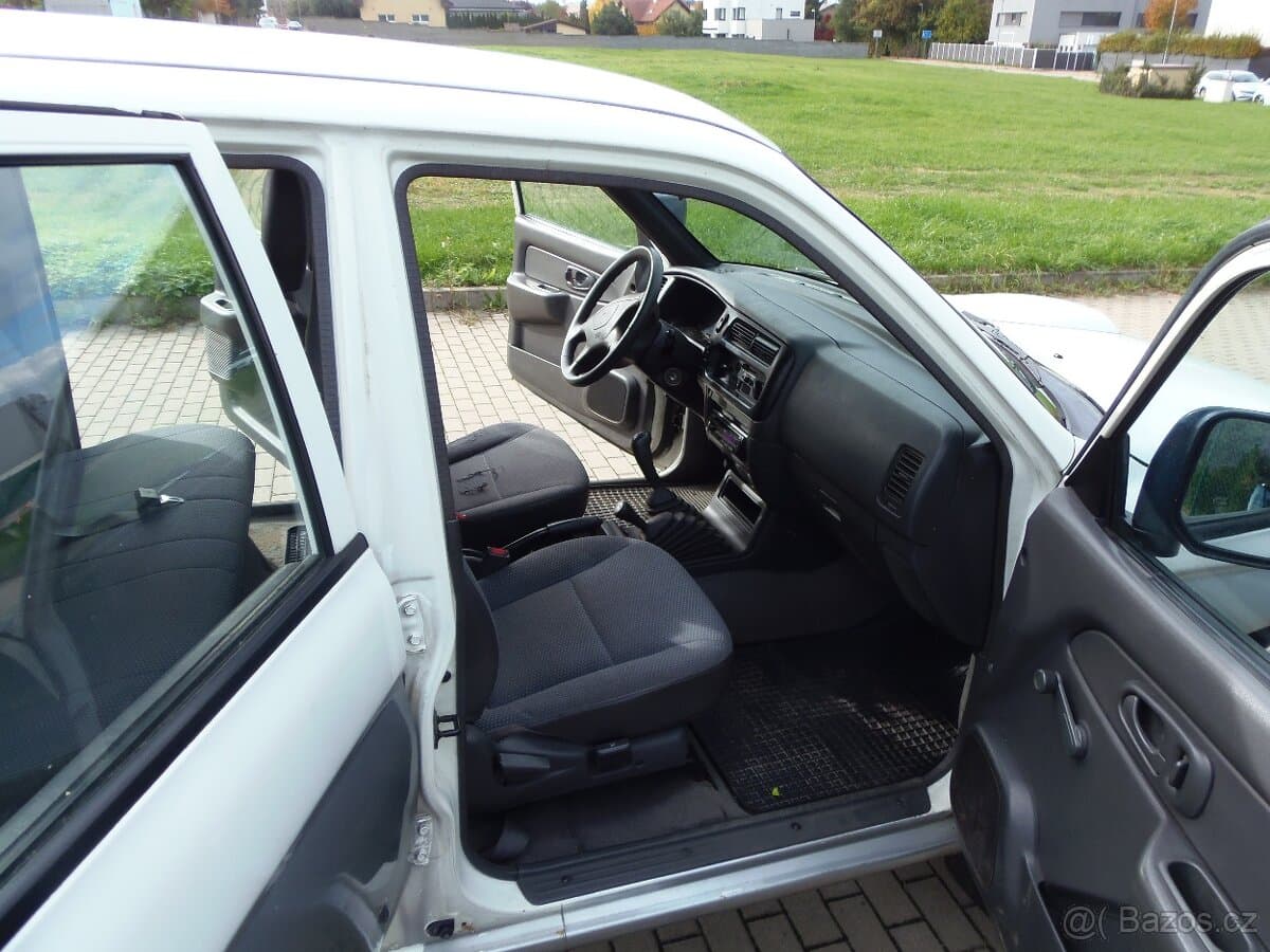 2003 Mitsubishi L200 - 13