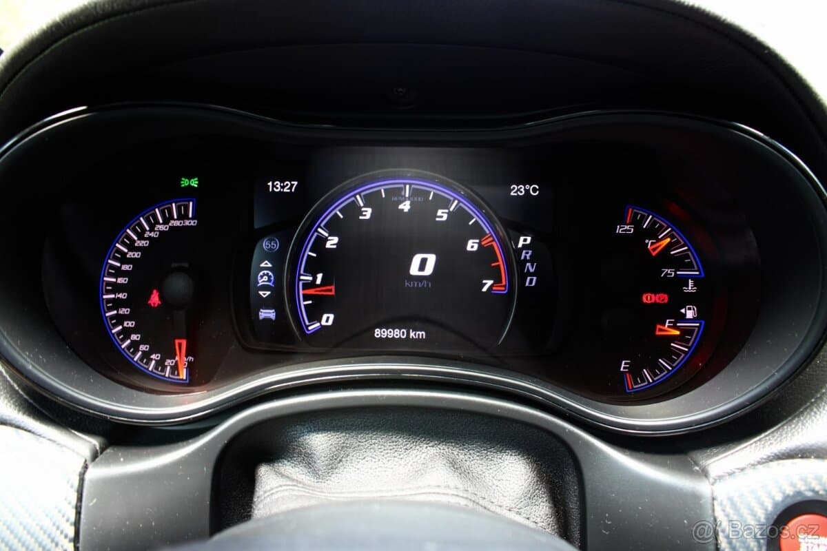 2019 Jeep CHEROKEE - 13