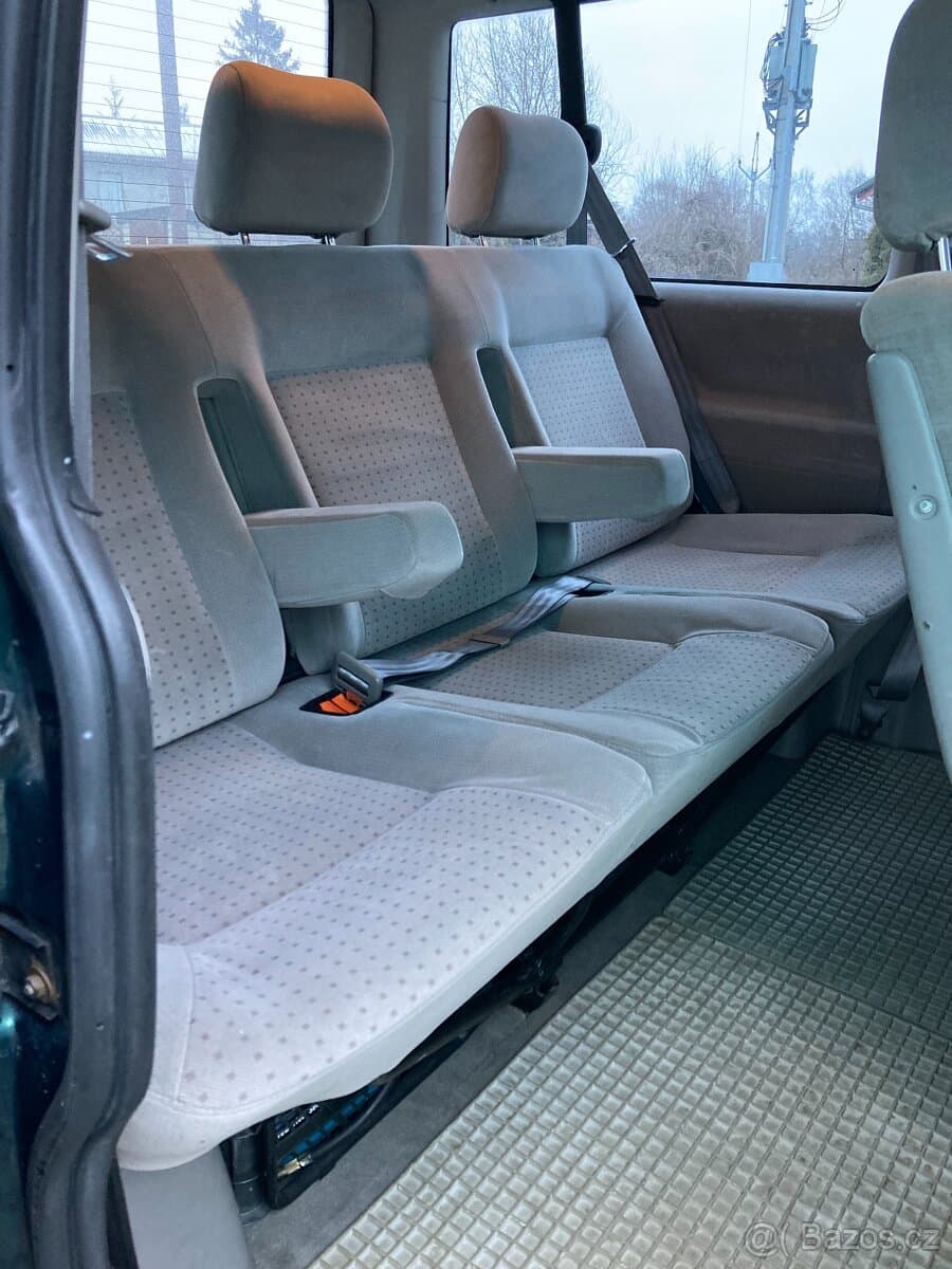 2000 Volkswagen CARAVELLE - 13