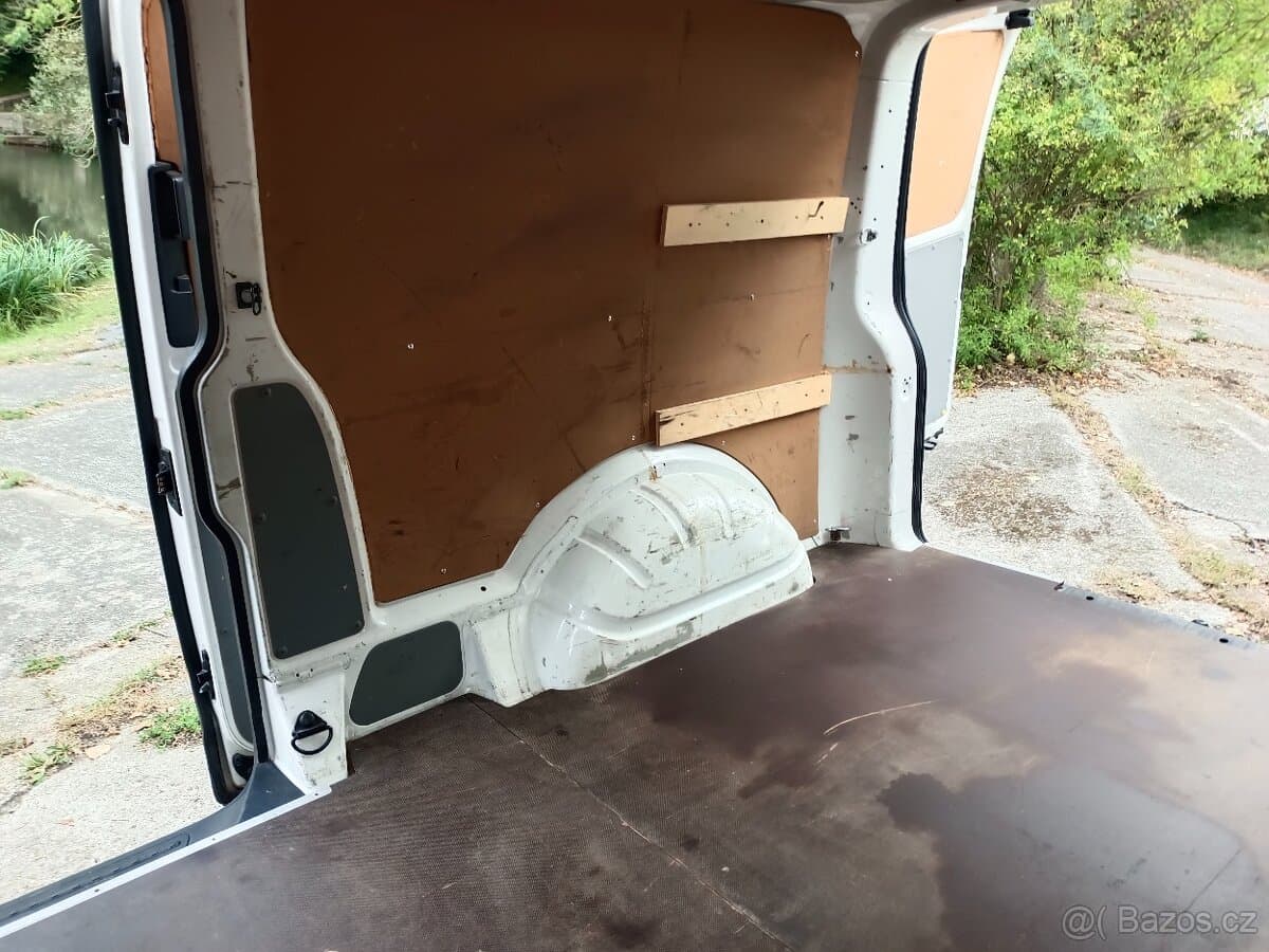 2011 Volkswagen TRANSPORTER - 13