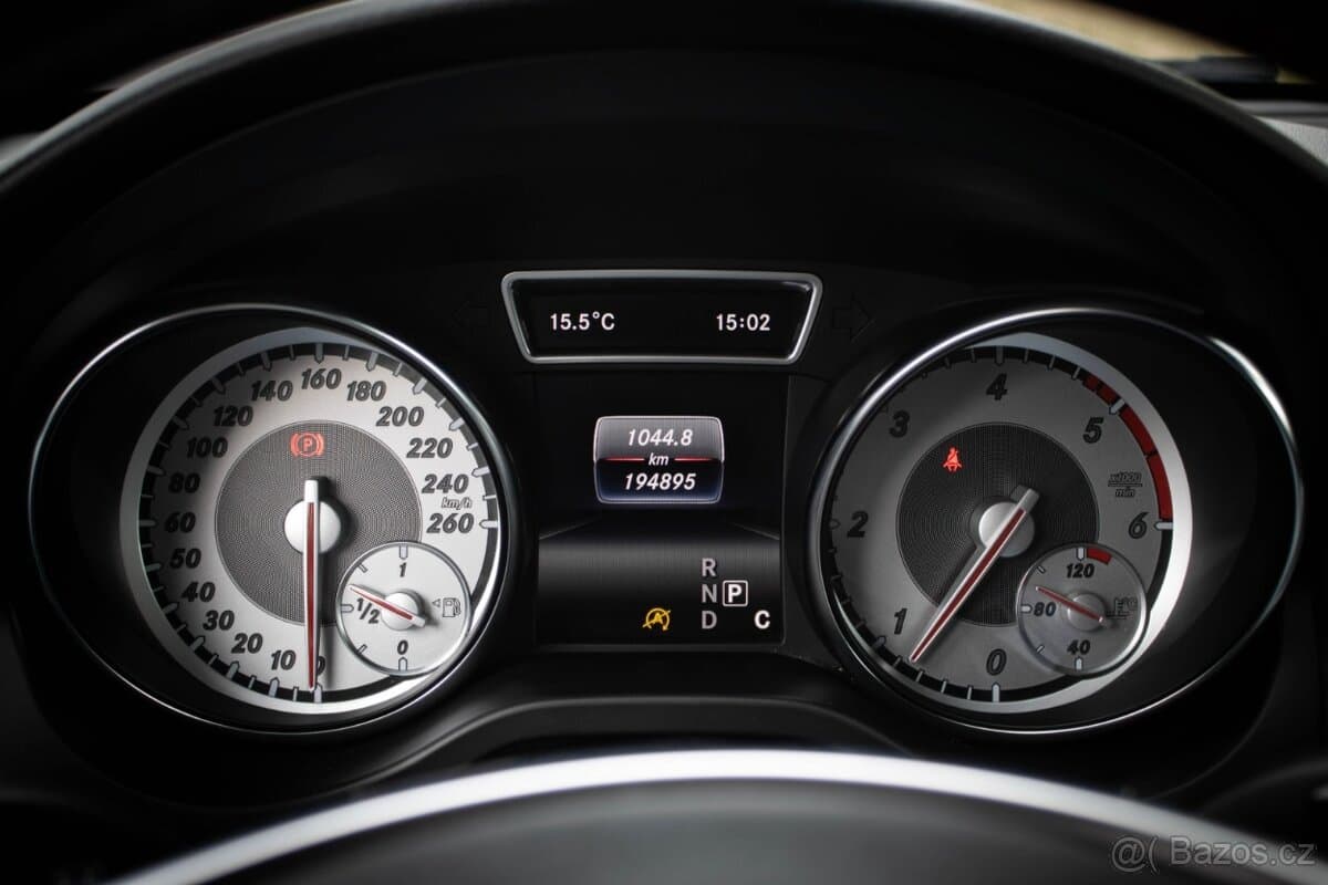 2015 Mercedes-Benz GLA - 13
