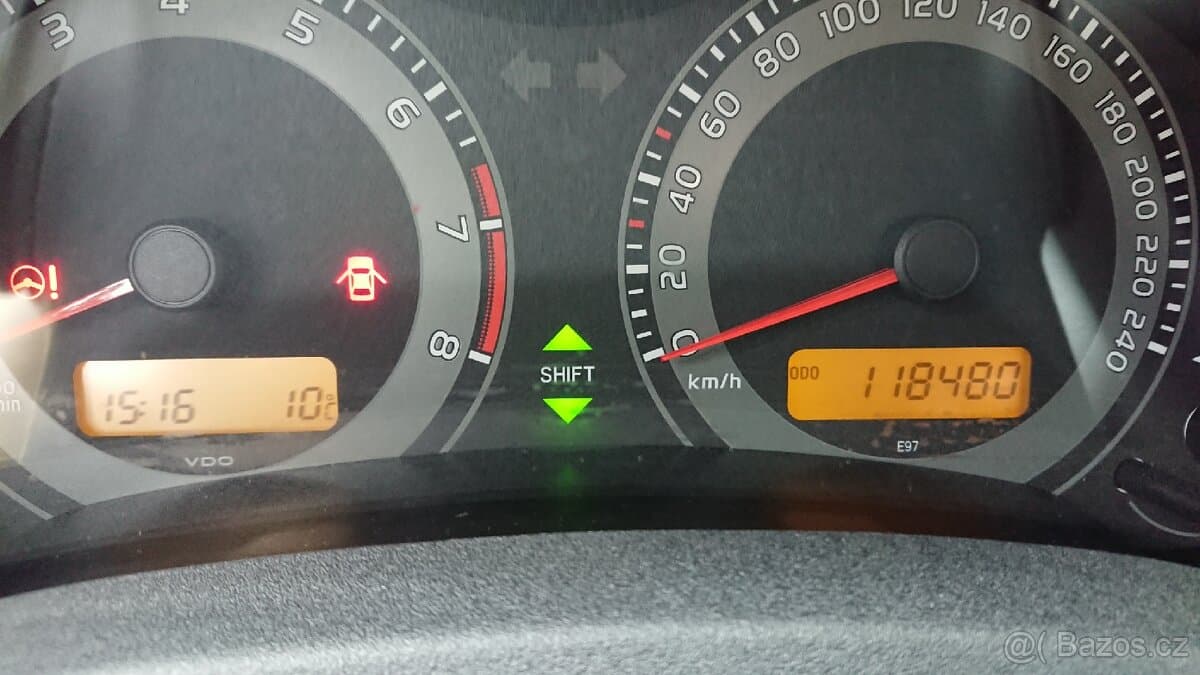 2011 Toyota AURIS - 13