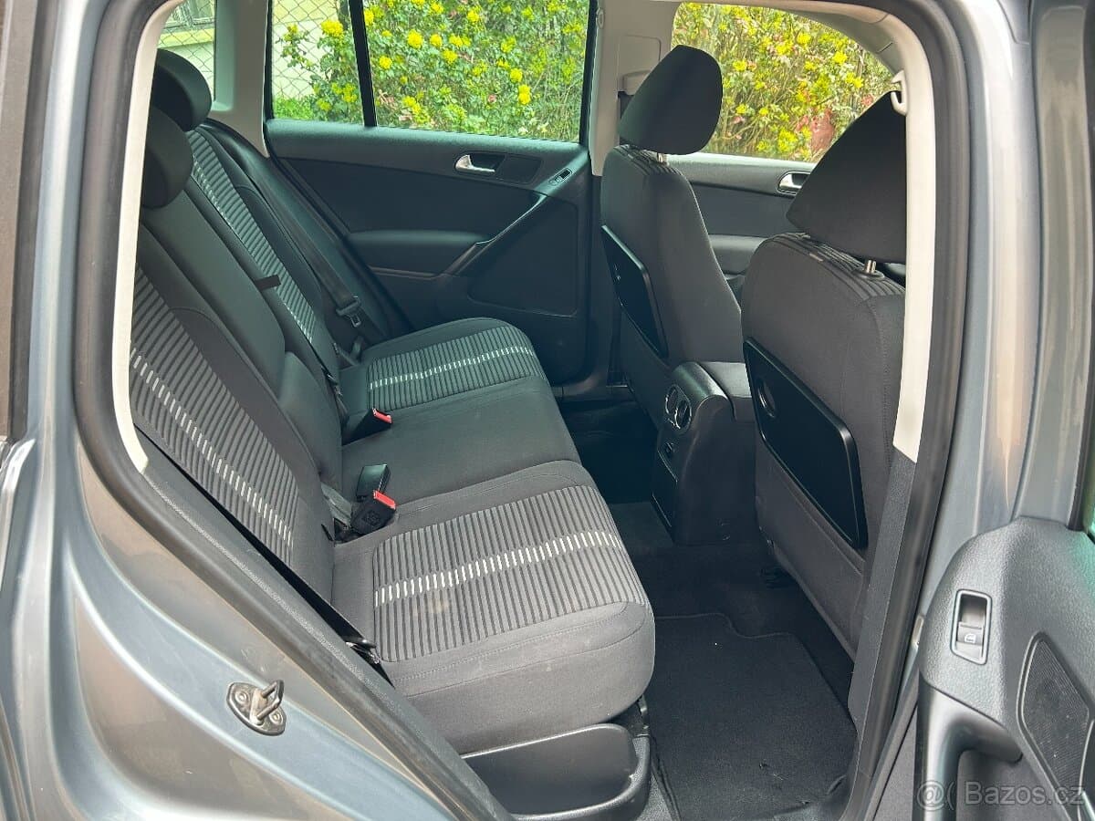 2010 Volkswagen TIGUAN - 13