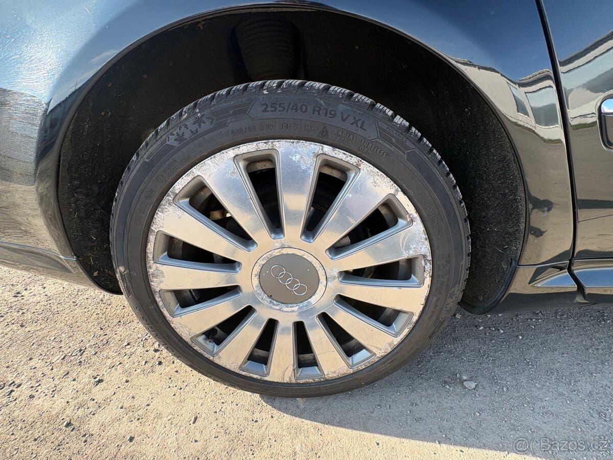 2006 Audi A8 - 13
