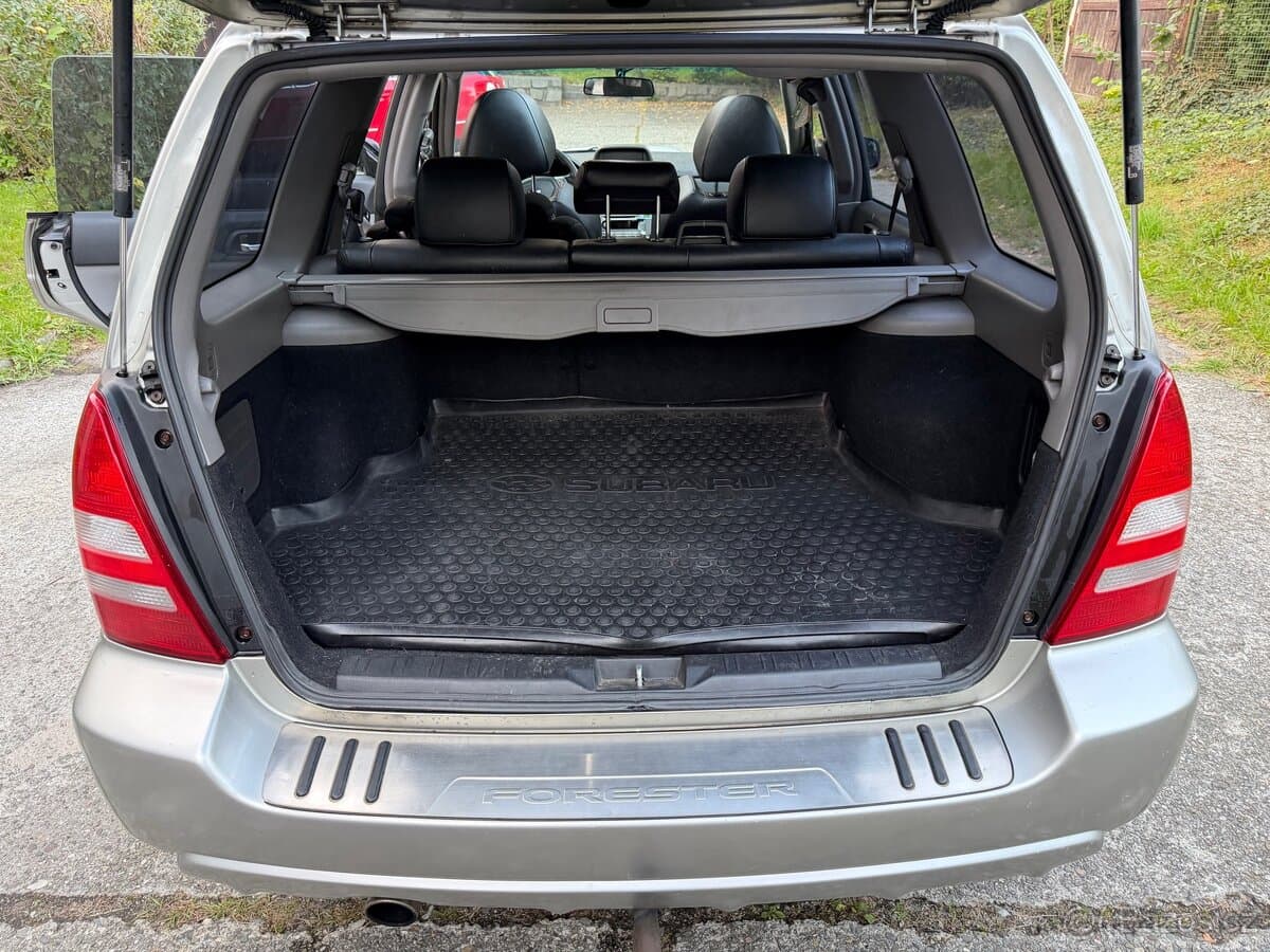 2005 Subaru FORESTER - 13