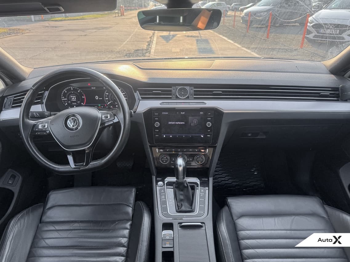 2019 Volkswagen PASSAT - 13