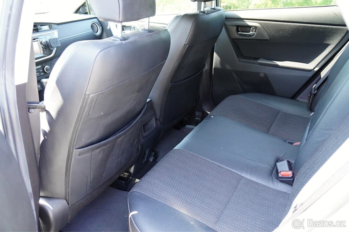 2014 Toyota AURIS - 13