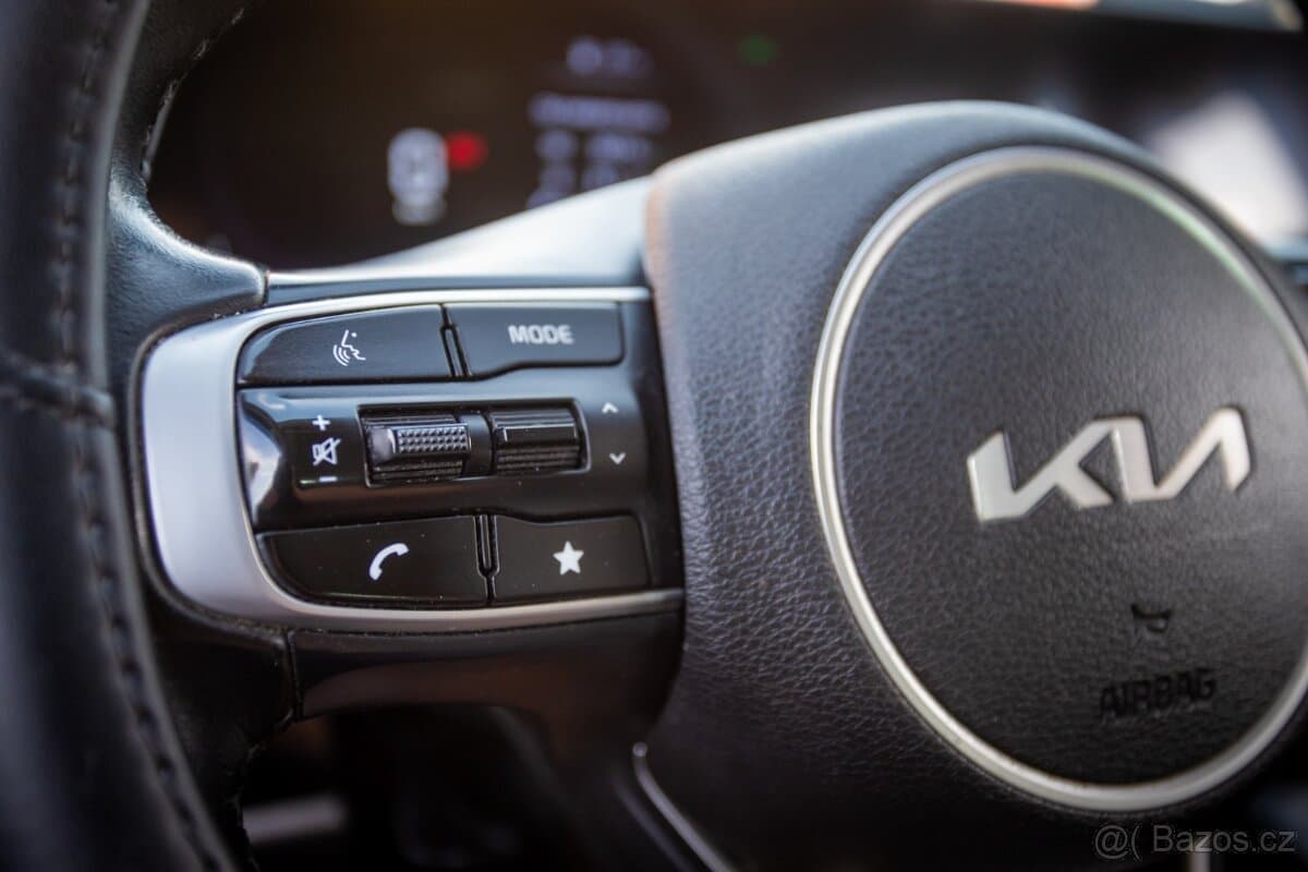 2022 Kia SPORTAGE - 13
