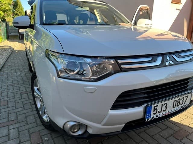 2014 Mitsubishi OUTLANDER - 13