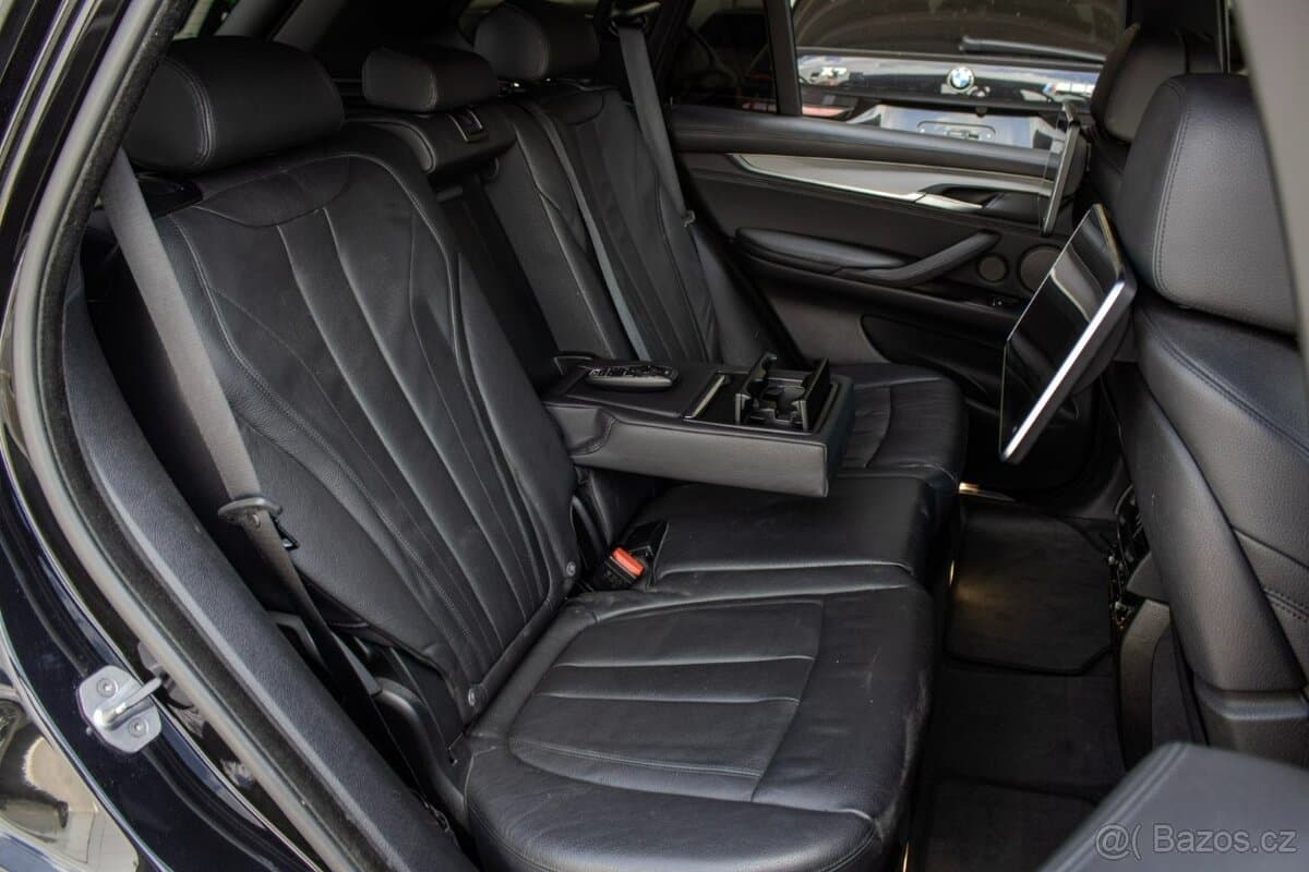 2016 BMW M5 - 13