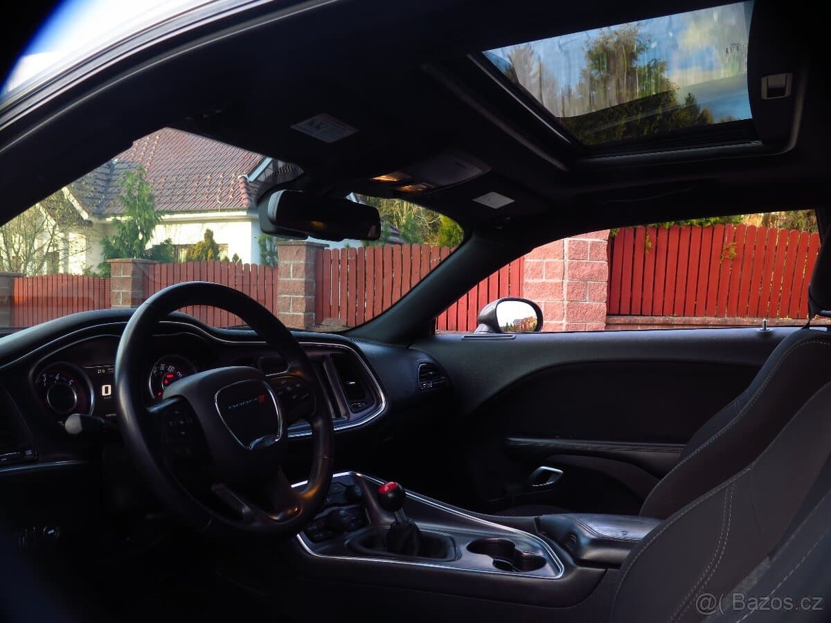 2015 Dodge CHALLENGER - 13