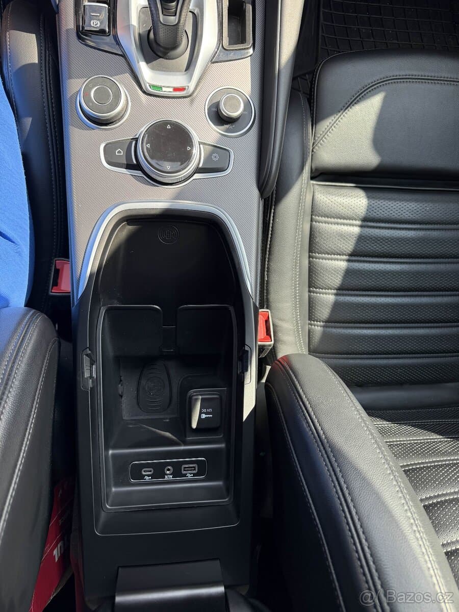 2022 Alfa Romeo GIULIA - 13