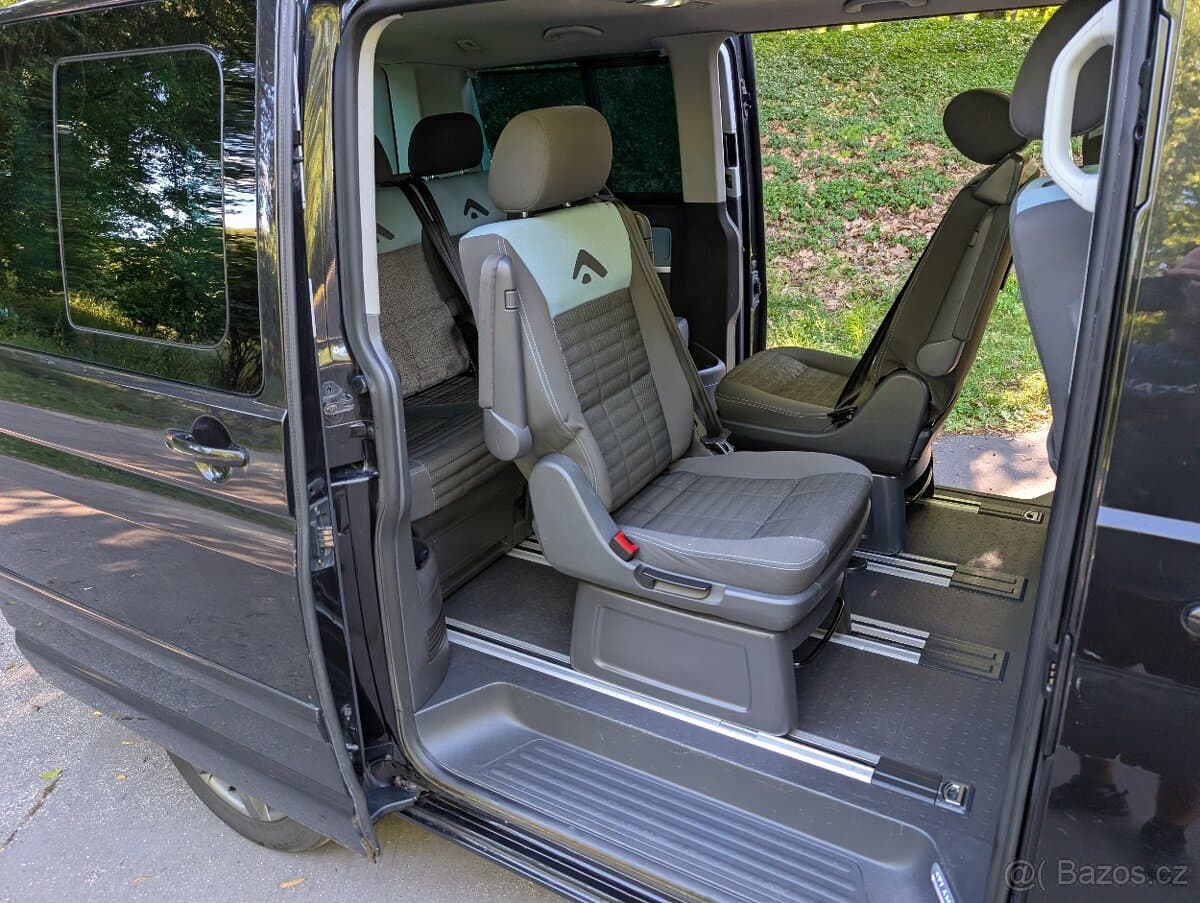 Volkswagen MULTIVAN - 13