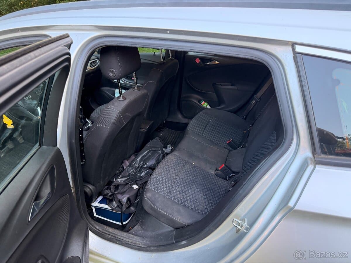 Opel ASTRA - 13