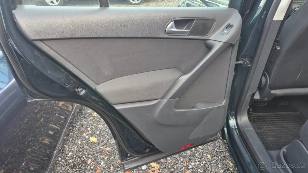 2012 Volkswagen TIGUAN - 13