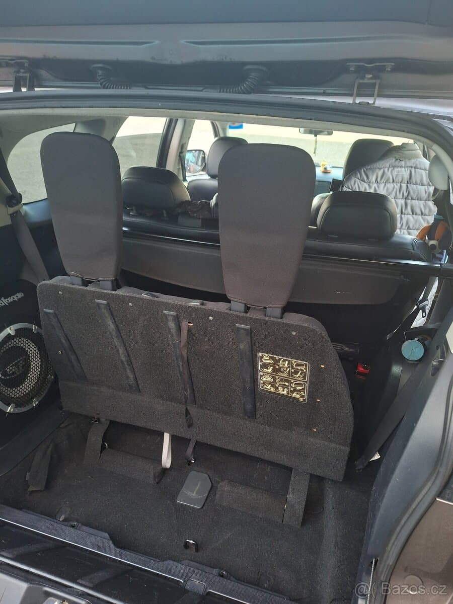 2010 Mitsubishi OUTLANDER - 13