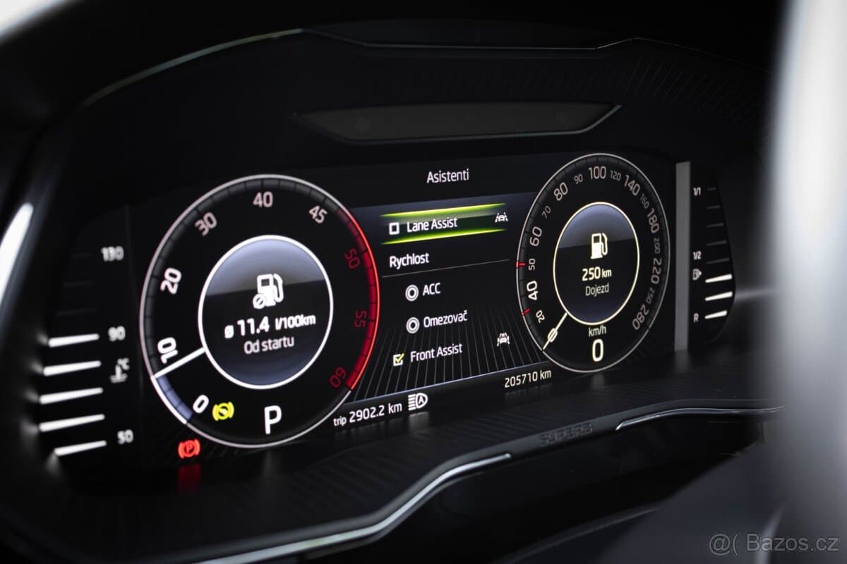 2019 Škoda SUPERB - 13