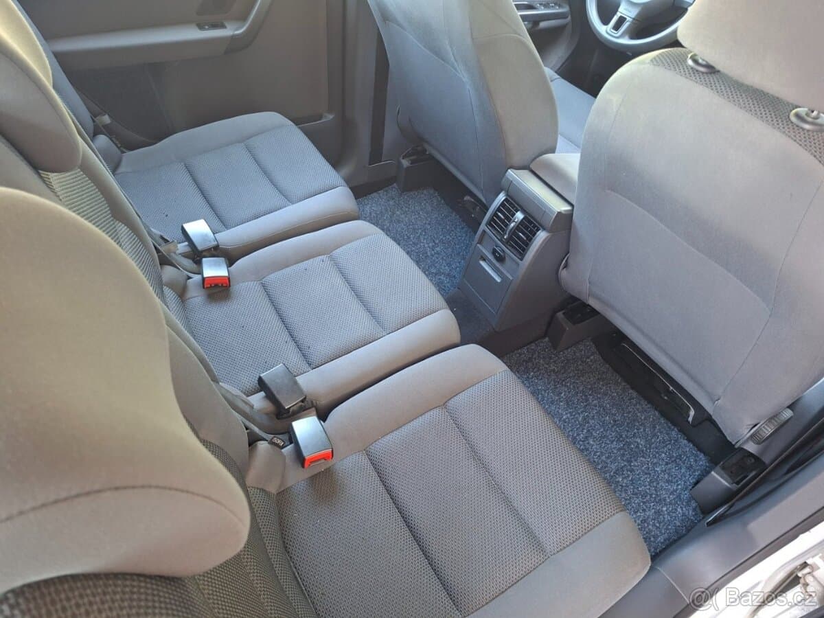 2011 Volkswagen TOURAN - 13
