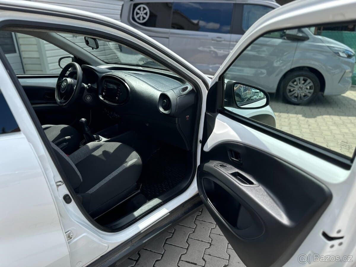 2023 Toyota AYGO - 13