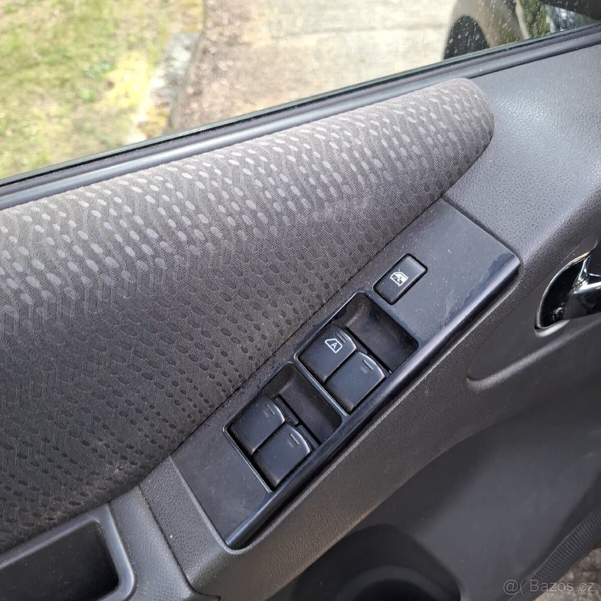 2011 Nissan NAVARA - 13