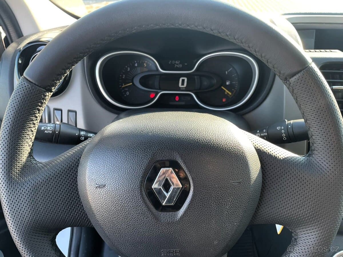 2015 Renault TRAFIC - 13