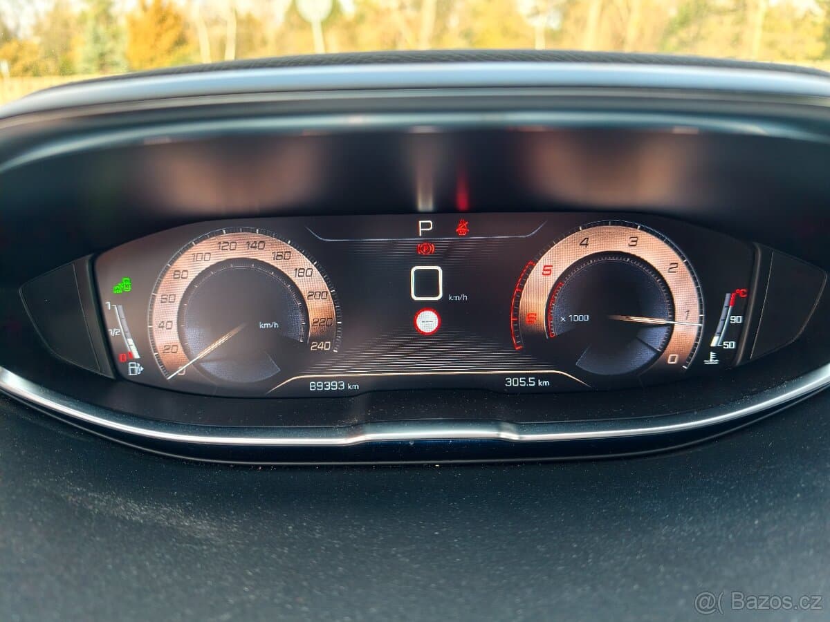2019 Peugeot 5008 - 13