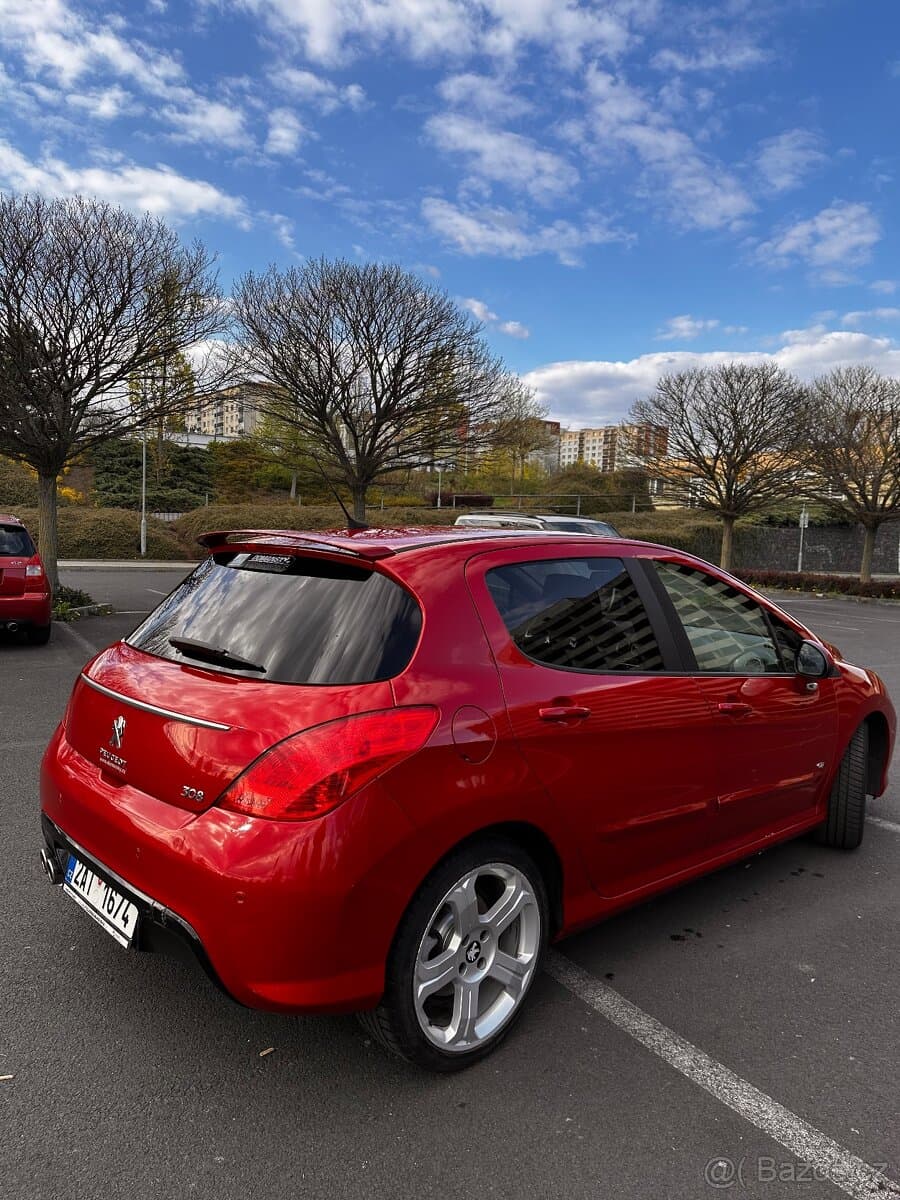 2011 Peugeot 308 - 13
