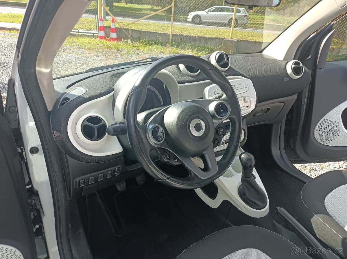 2014 Smart FORTWO - 13