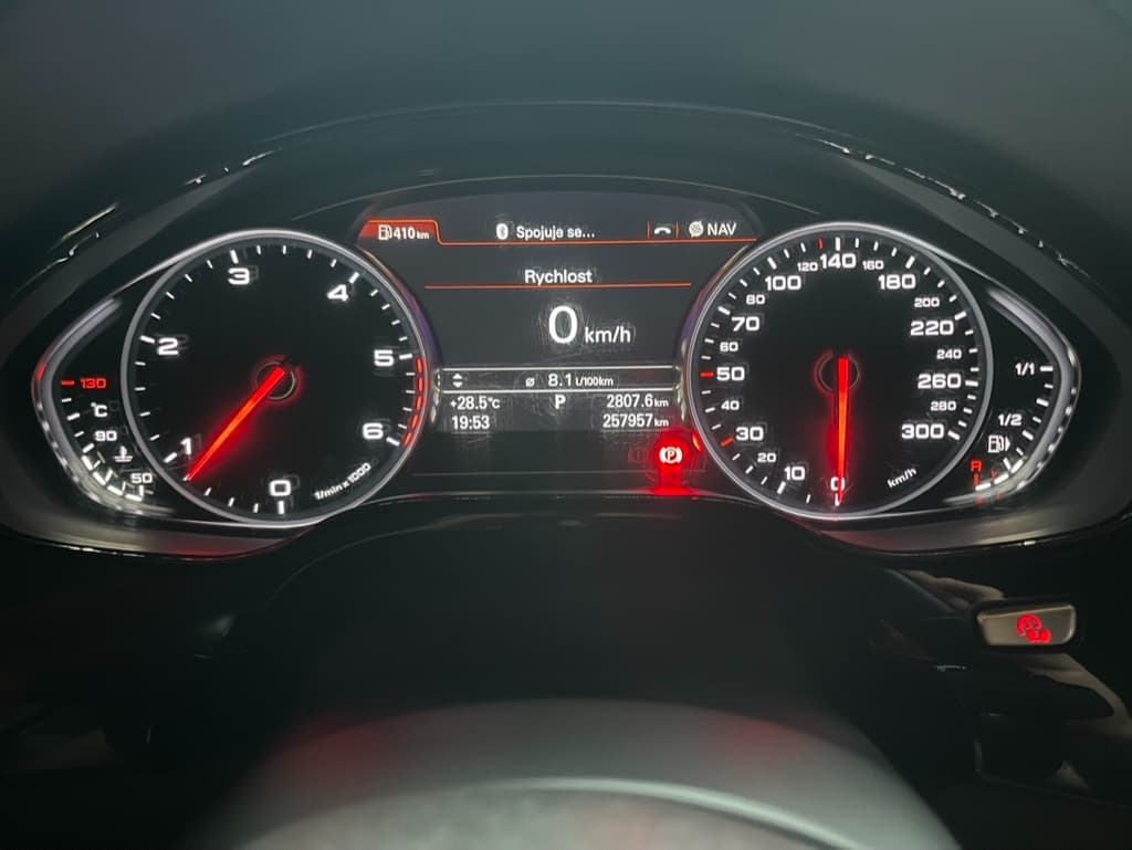 2013 Audi A8 - 13