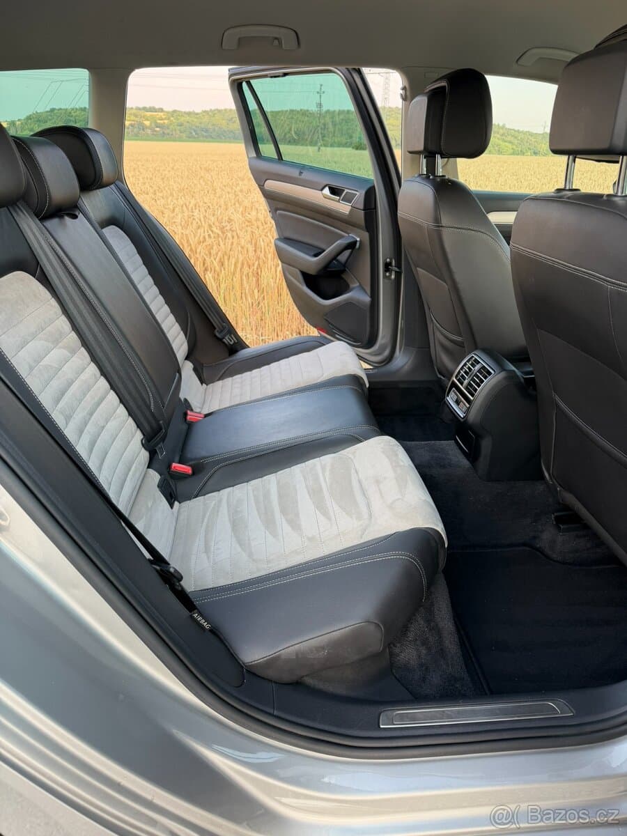 2015 Volkswagen PASSAT - 13
