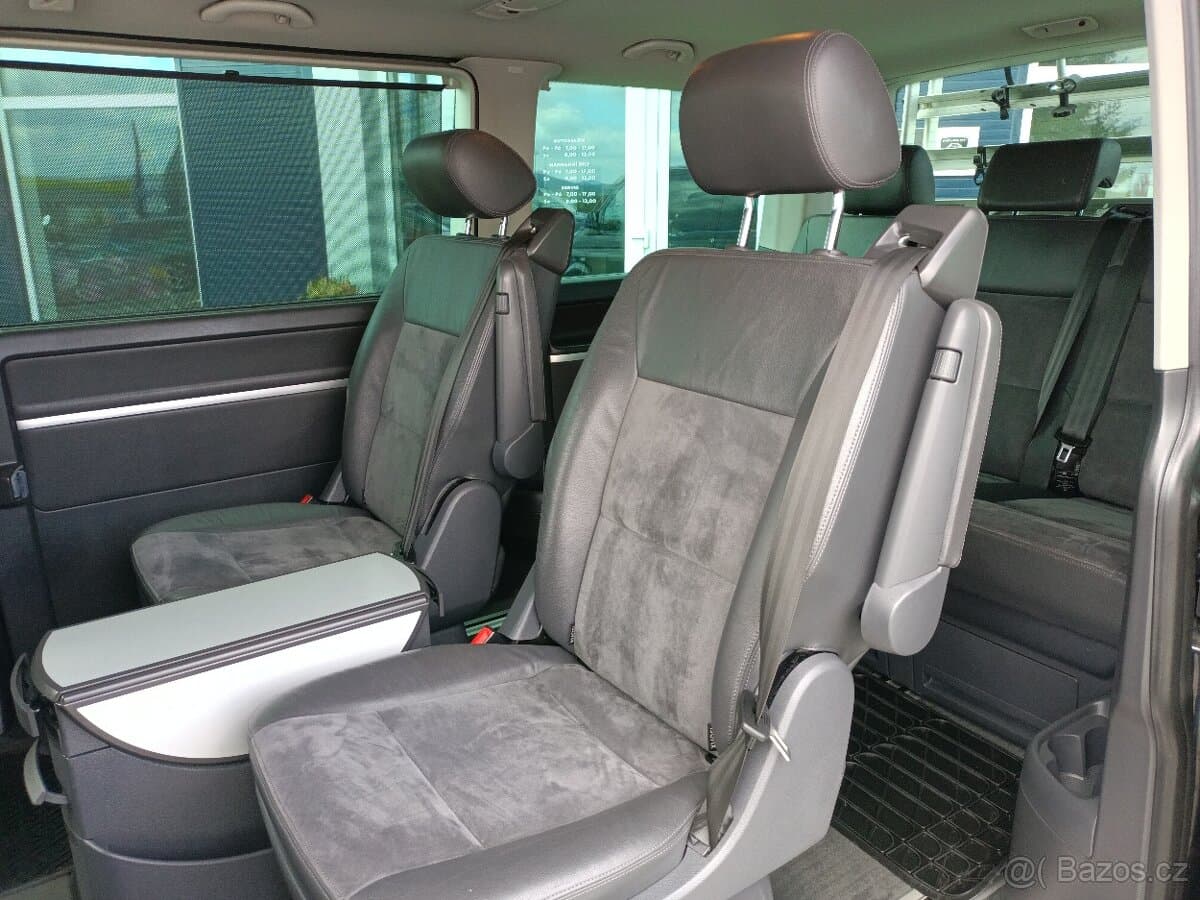 2013 Volkswagen MULTIVAN - 13