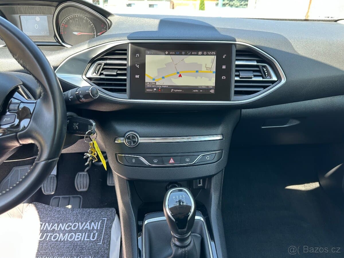 2019 Peugeot 308 - 13