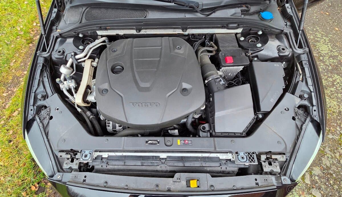 2020 Volvo V60 - 13