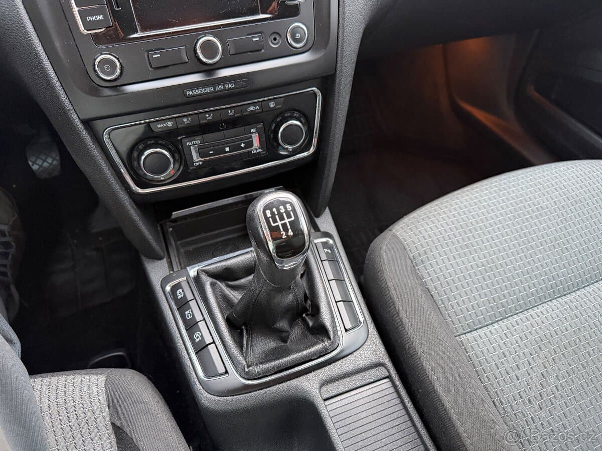2011 Škoda SUPERB - 13