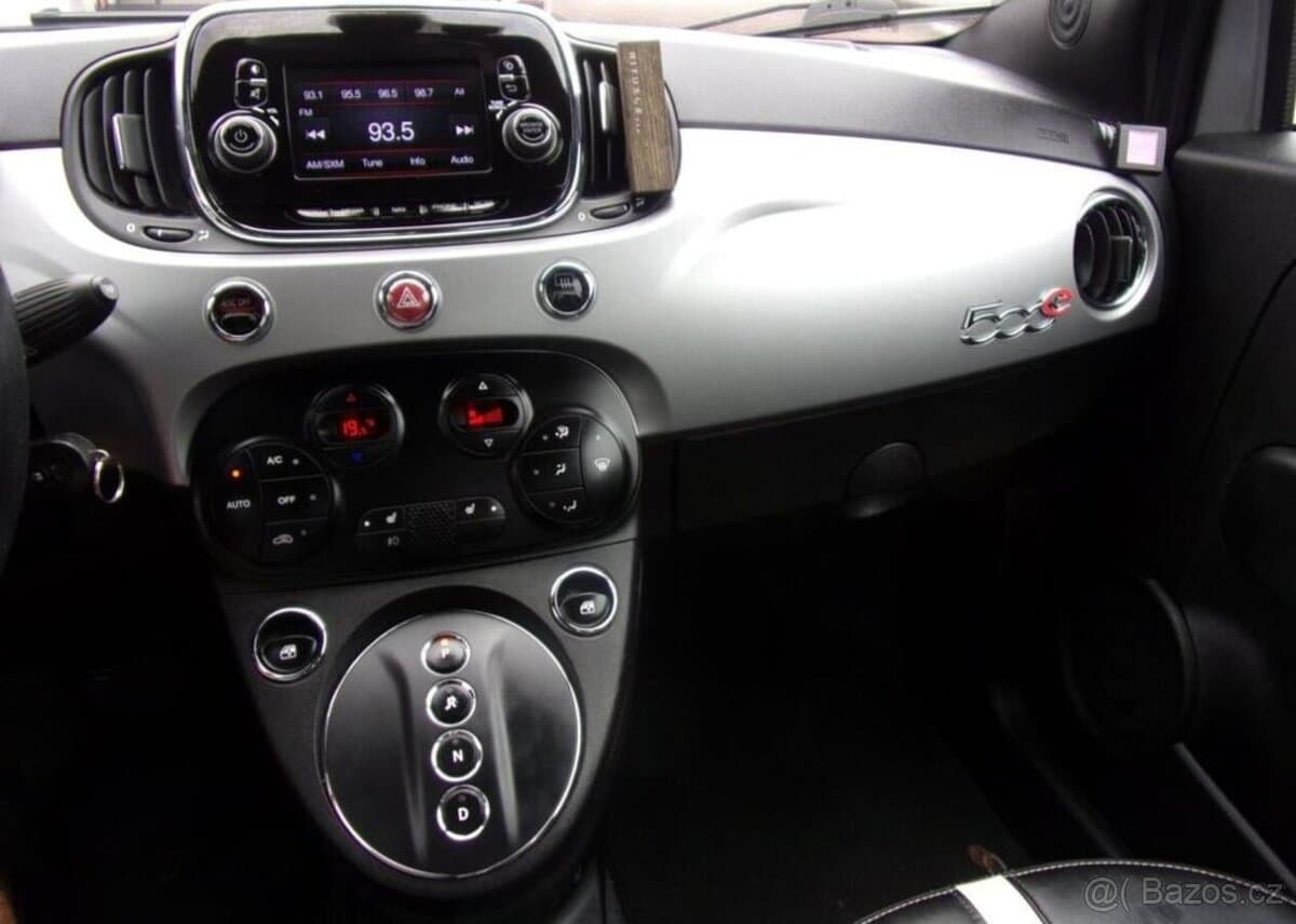 2016 Fiat 500e - 13
