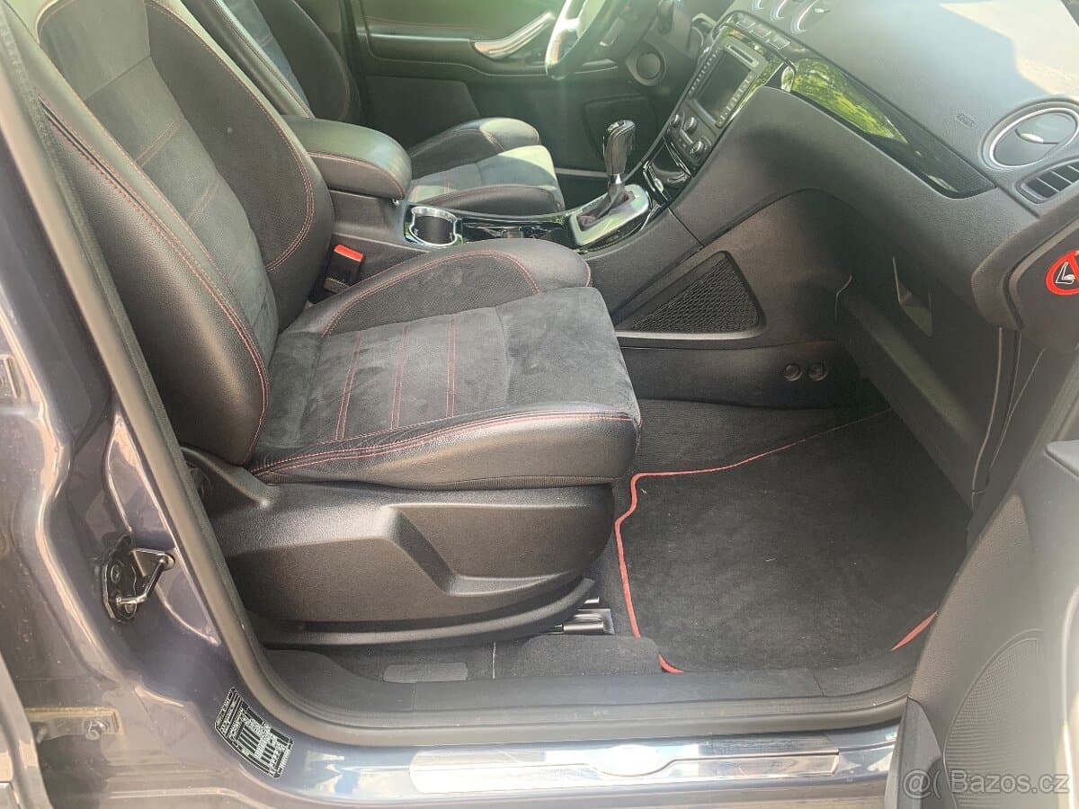 2011 Ford S-MAX - 13
