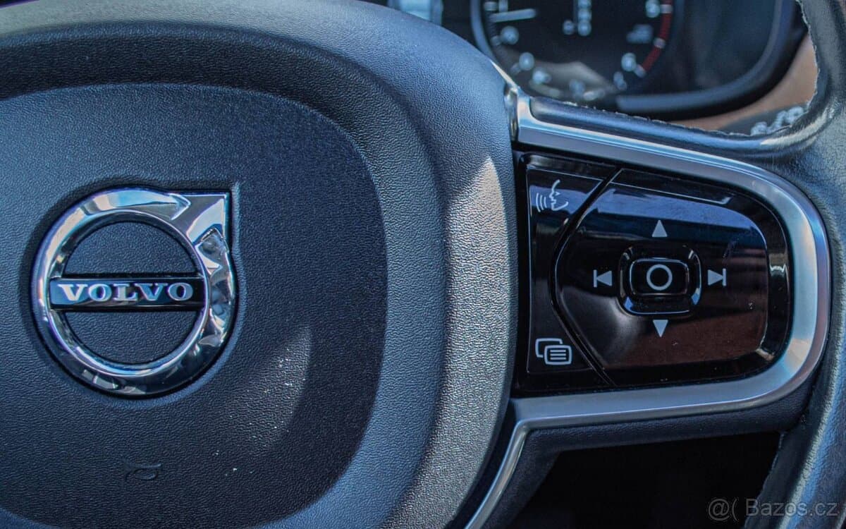 2017 Volvo V90 - 13