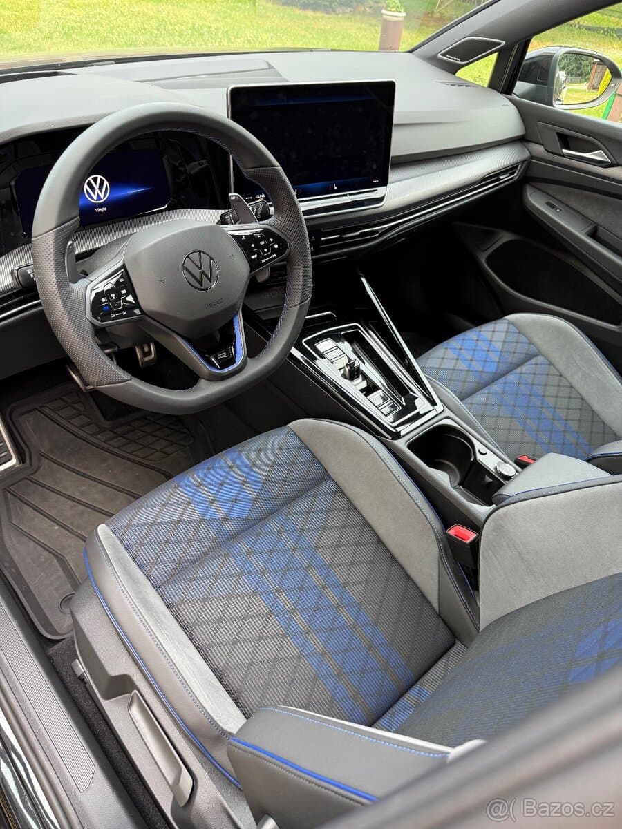 2025 Volkswagen GOLF - 13