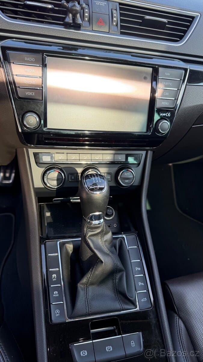 2016 Škoda SUPERB - 13