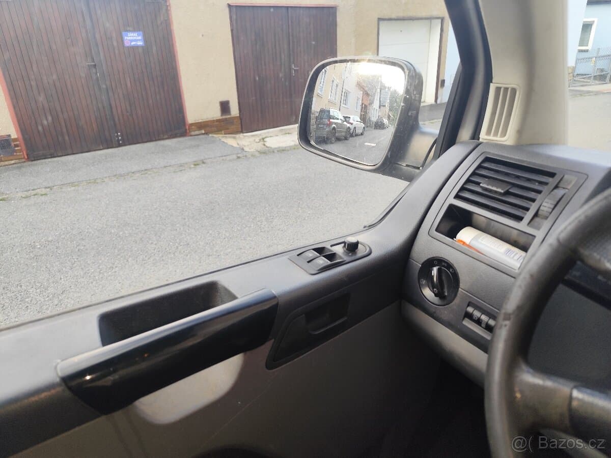 2005 Volkswagen TRANSPORTER - 13
