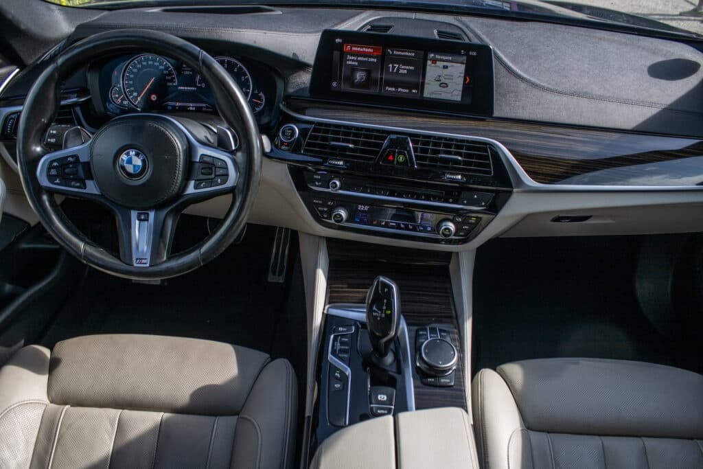 2018 BMW M5 - 13