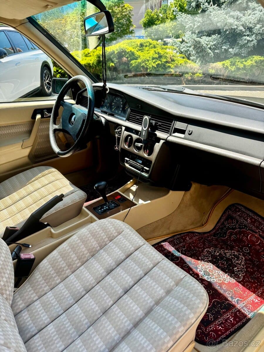 1988 Mercedes-Benz 190 - 13
