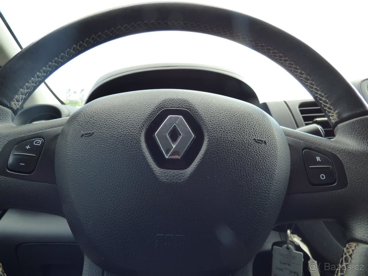2021 Renault TRAFIC - 13
