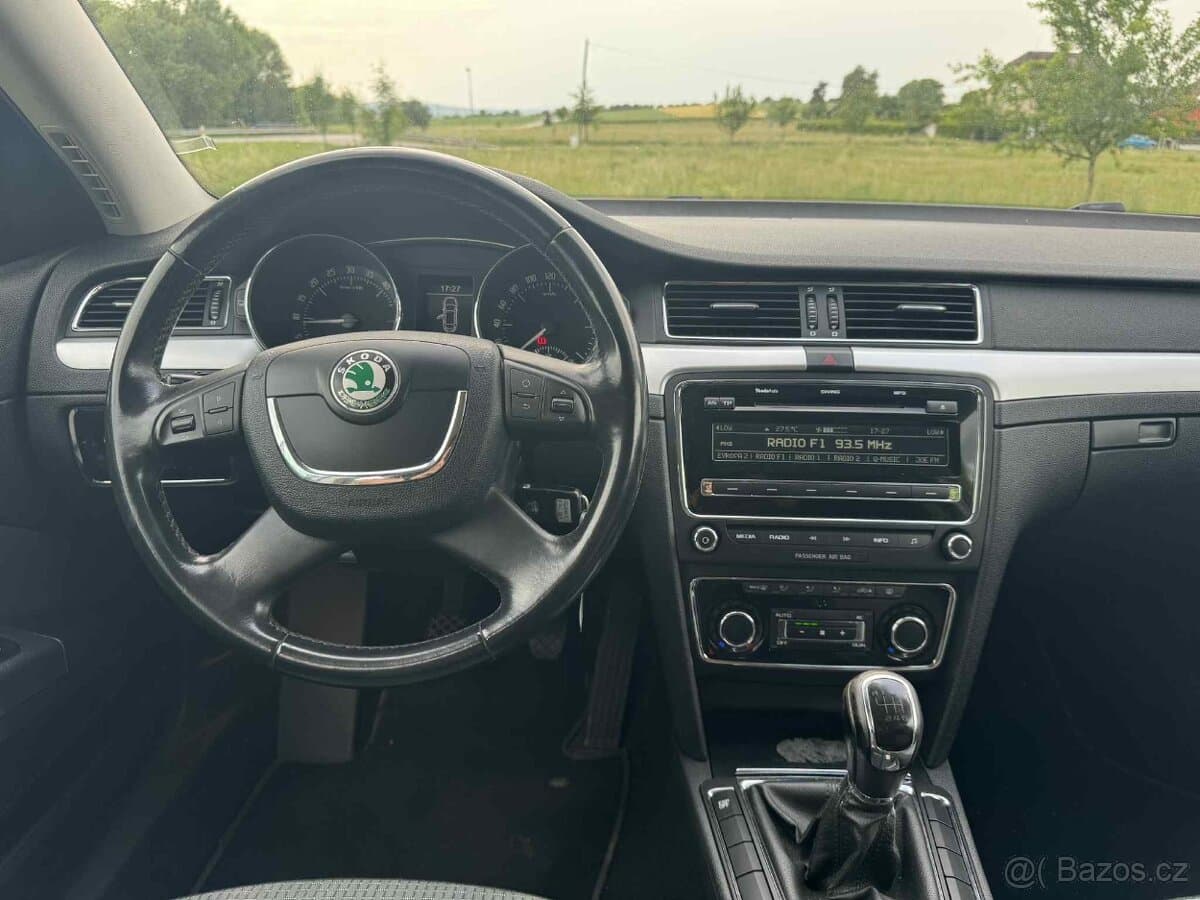 2010 Škoda SUPERB - 13